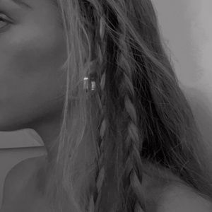 Meet your Posher, Twila